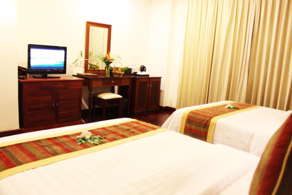 Paradise Angkor Villa Hotel Siem Reap Exterior photo